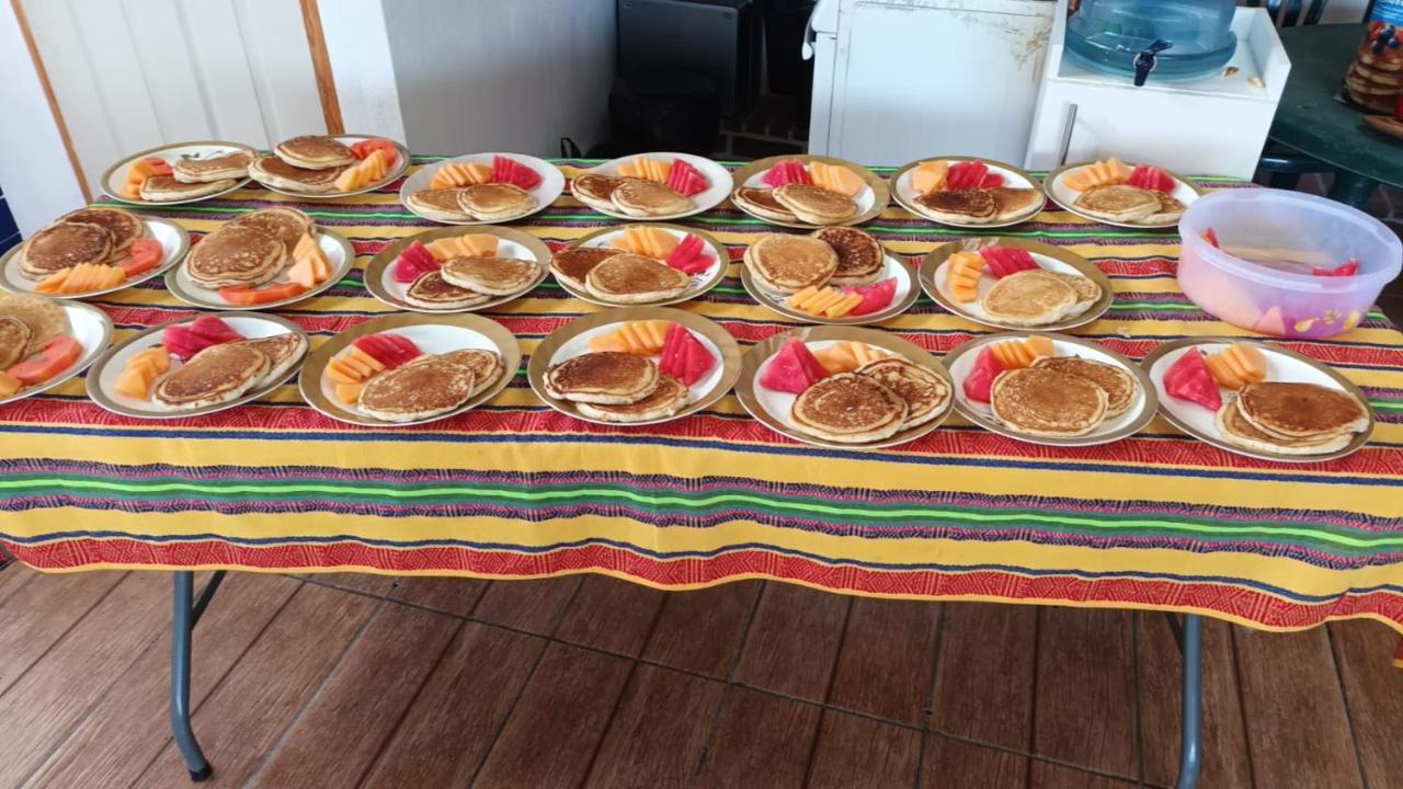 Hostal Dulces Suenos Panajachel Esterno foto