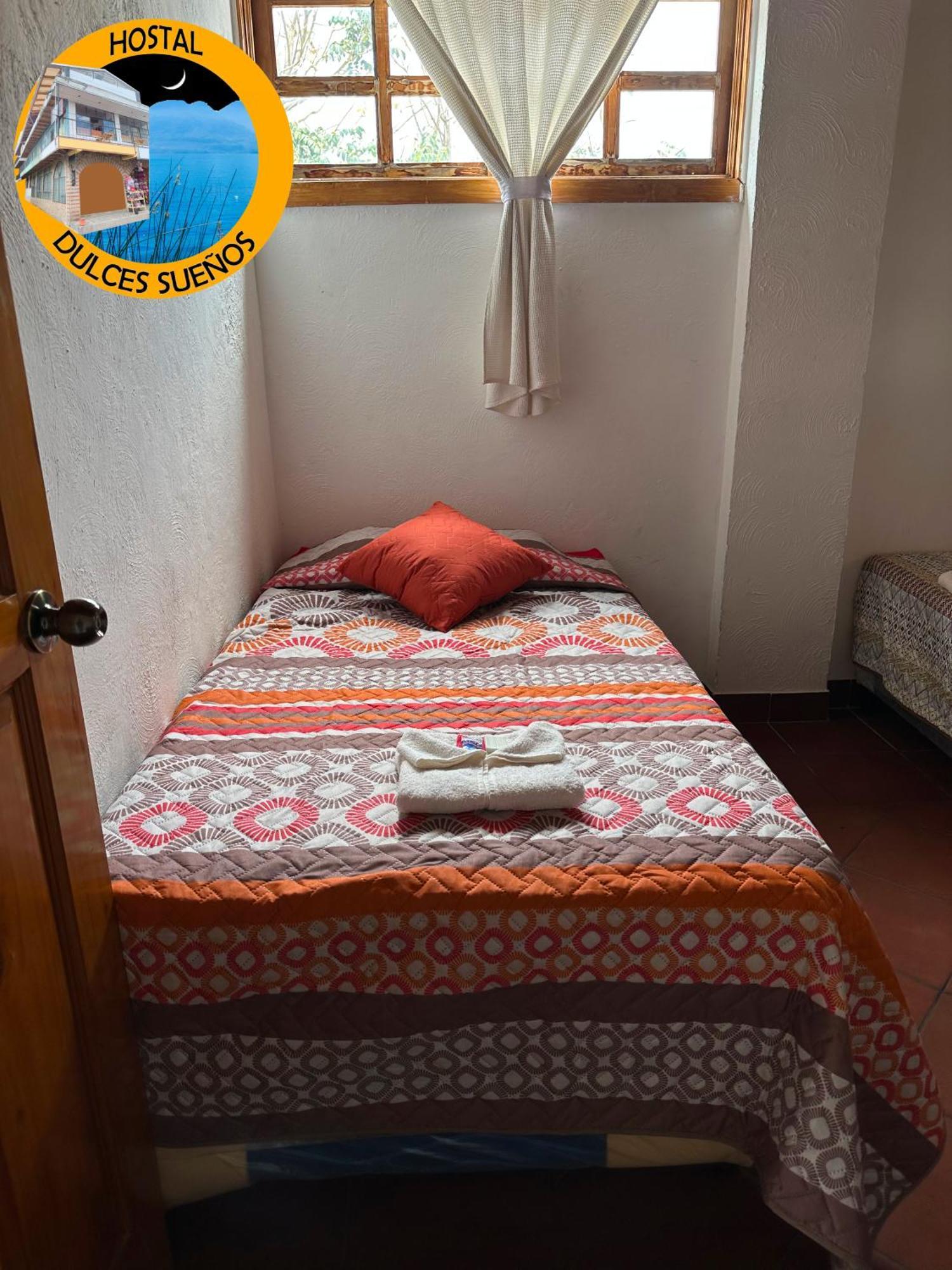 Hostal Dulces Suenos Panajachel Esterno foto