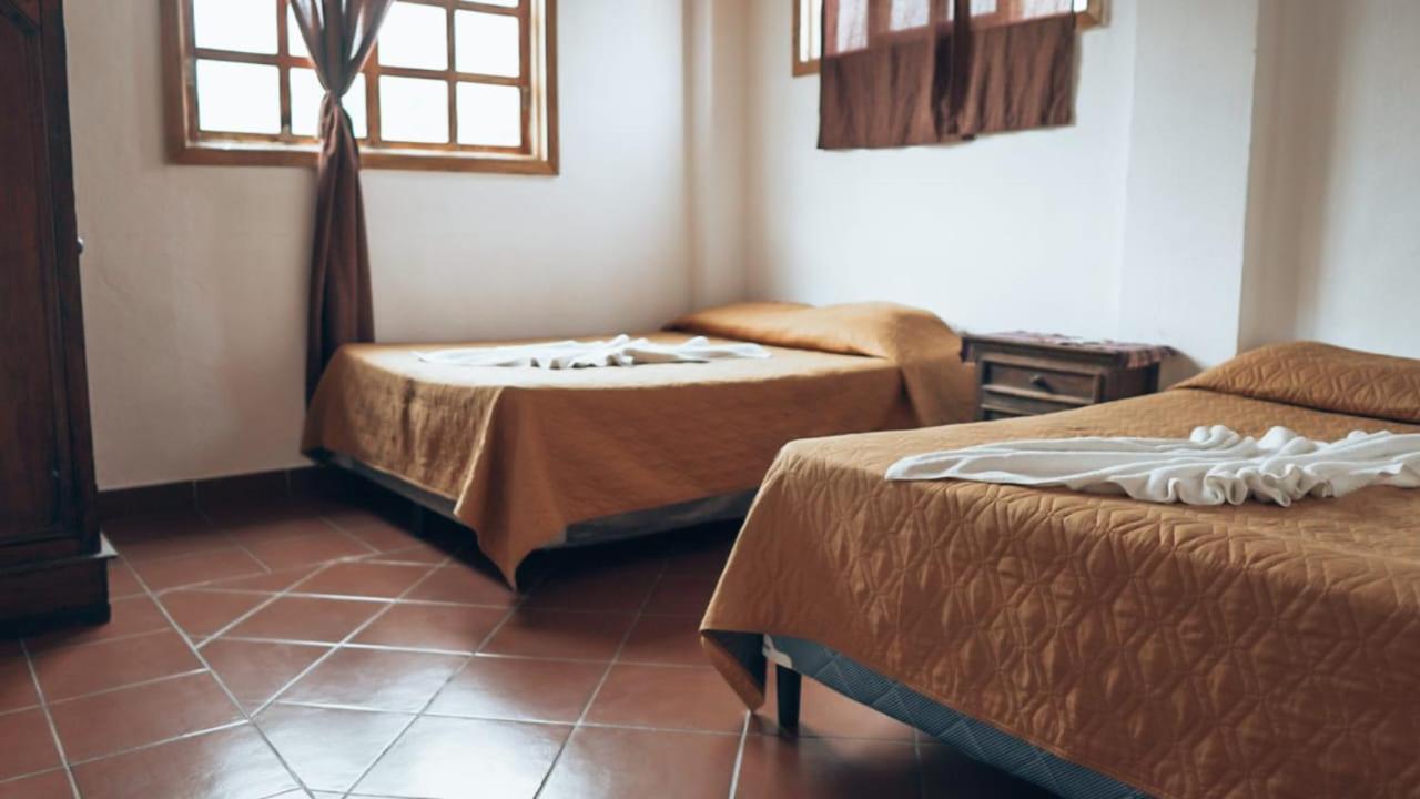 Hostal Dulces Suenos Panajachel Esterno foto