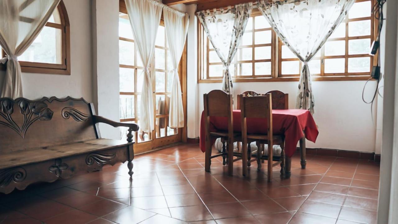 Hostal Dulces Suenos Panajachel Esterno foto
